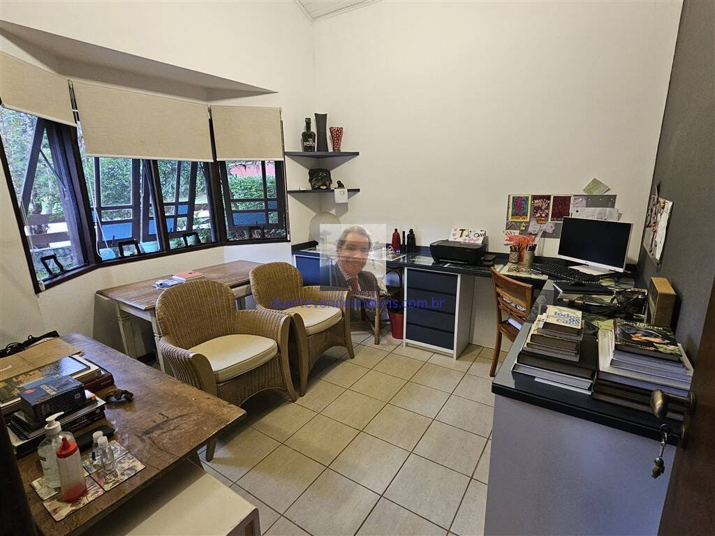 Casa de Condomínio à venda com 3 quartos, 214m² - Foto 3