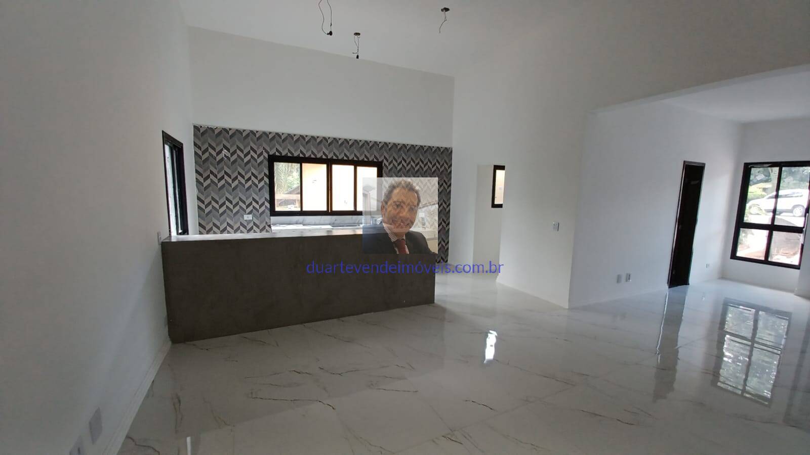 Casa à venda e aluguel com 4 quartos, 240m² - Foto 12