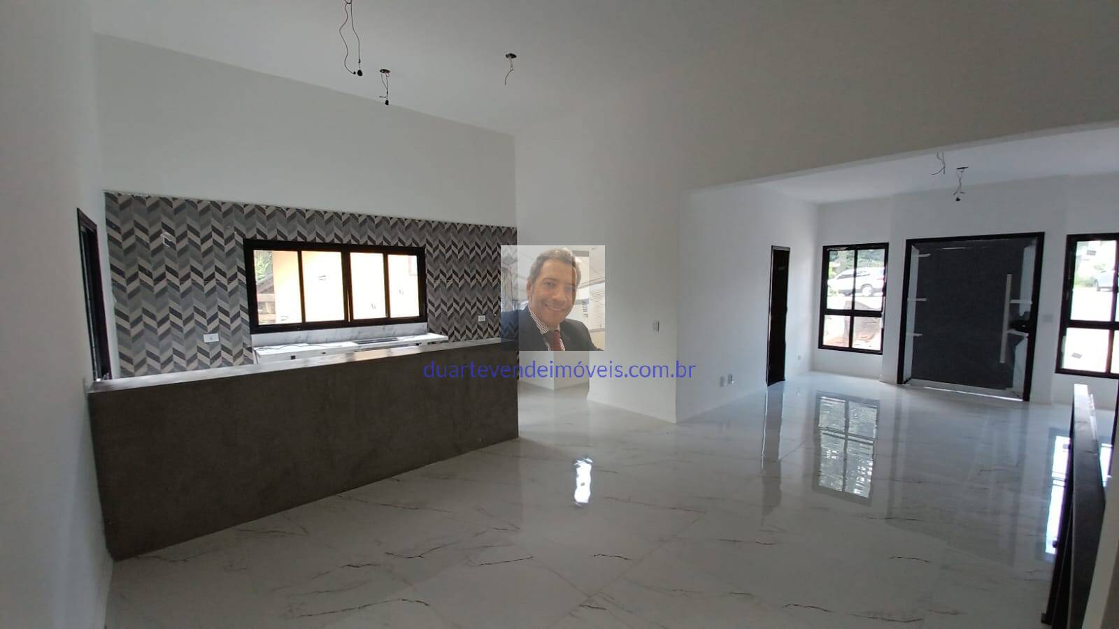 Casa à venda e aluguel com 4 quartos, 240m² - Foto 11