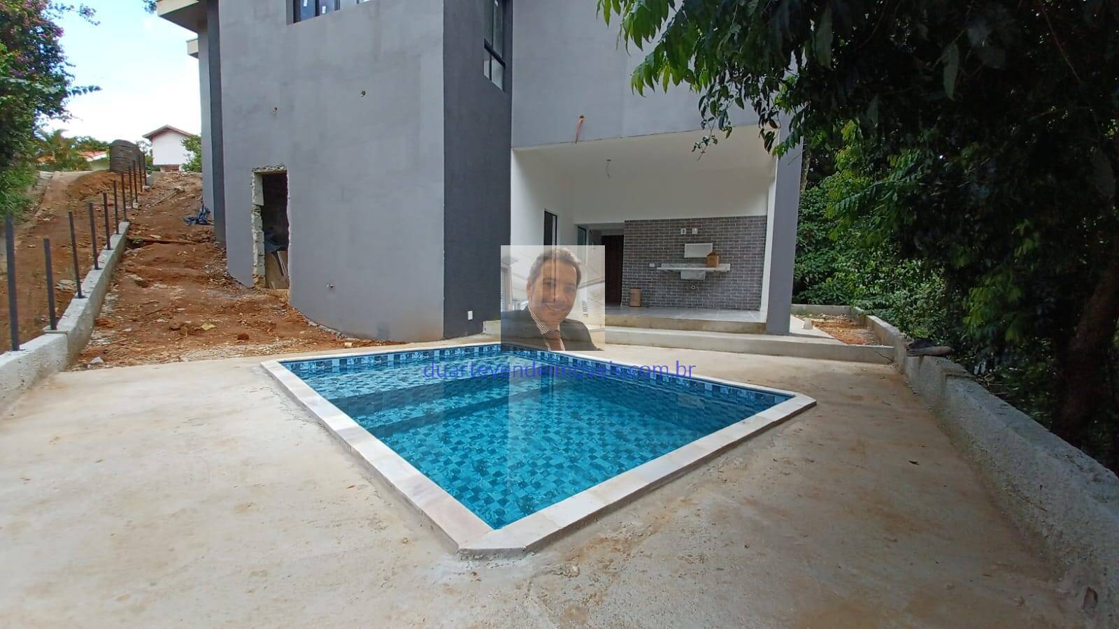 Casa à venda e aluguel com 4 quartos, 240m² - Foto 27