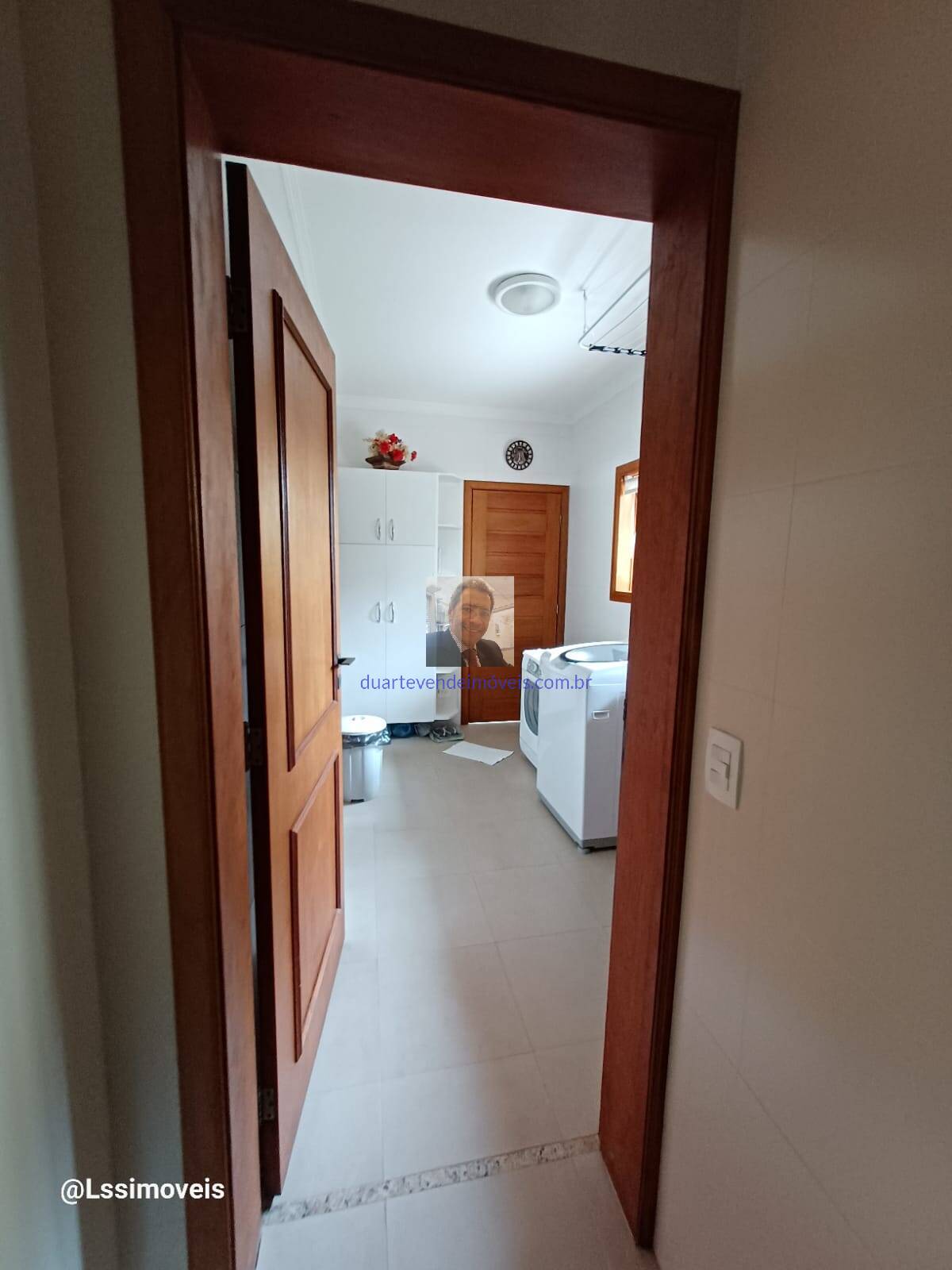 Casa de Condomínio à venda com 3 quartos, 335m² - Foto 32