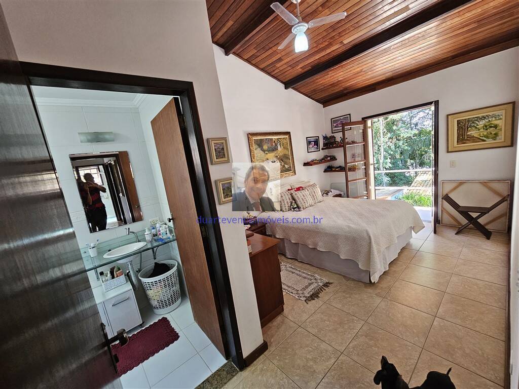 Casa de Condomínio à venda com 3 quartos, 223m² - Foto 4