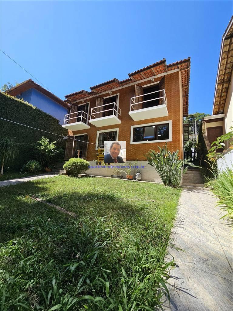 Casa de Condomínio à venda com 3 quartos, 223m² - Foto 1