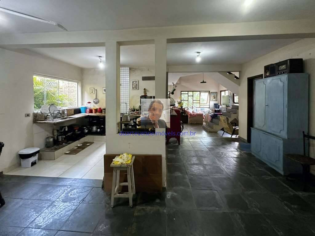 Casa à venda com 4 quartos, 303m² - Foto 18