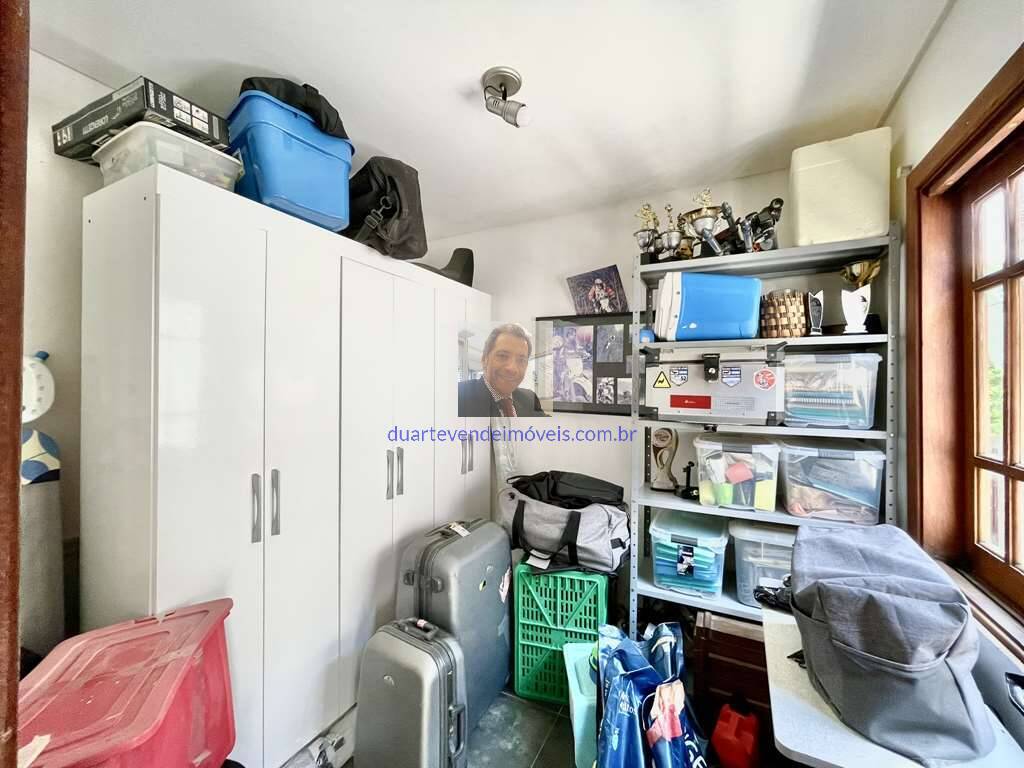 Casa à venda com 3 quartos, 319m² - Foto 30