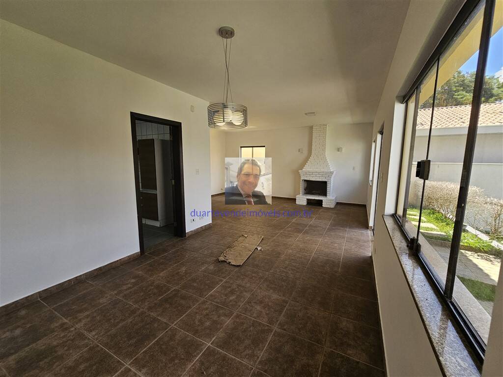 Casa de Condomínio para alugar com 5 quartos, 260m² - Foto 15