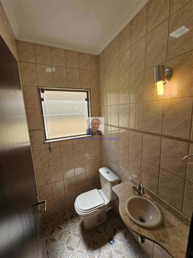 Casa de Condomínio para alugar com 5 quartos, 260m² - Foto 19