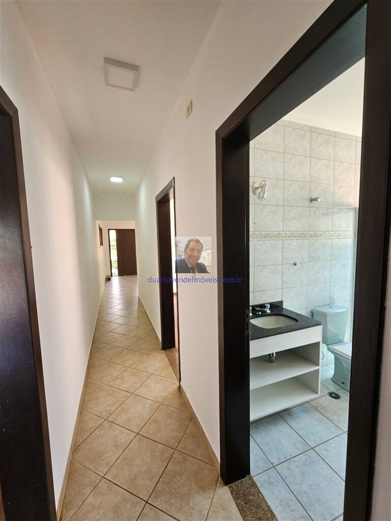 Casa de Condomínio para alugar com 5 quartos, 260m² - Foto 40