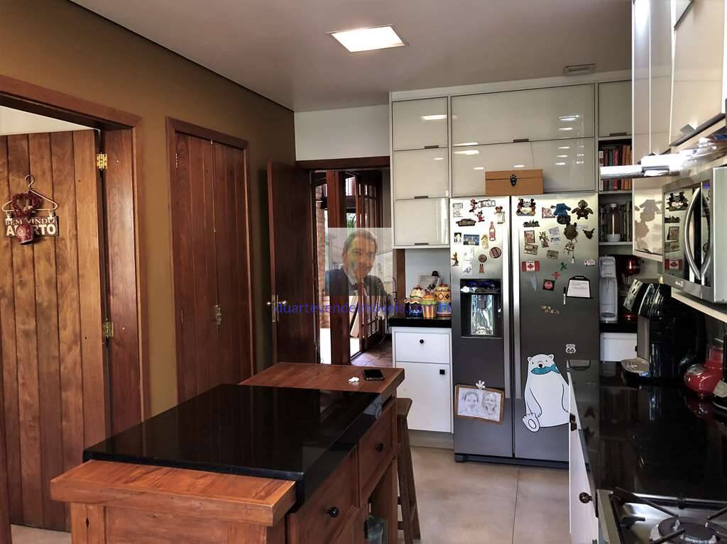 Casa de Condomínio à venda com 4 quartos, 450m² - Foto 24