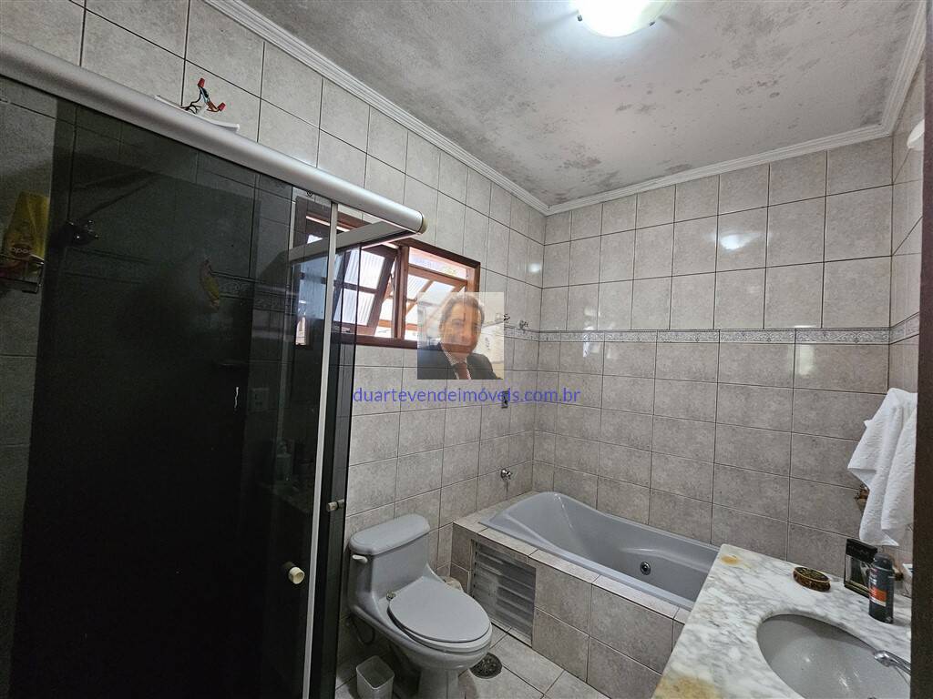 Casa de Condomínio à venda com 3 quartos, 240m² - Foto 46