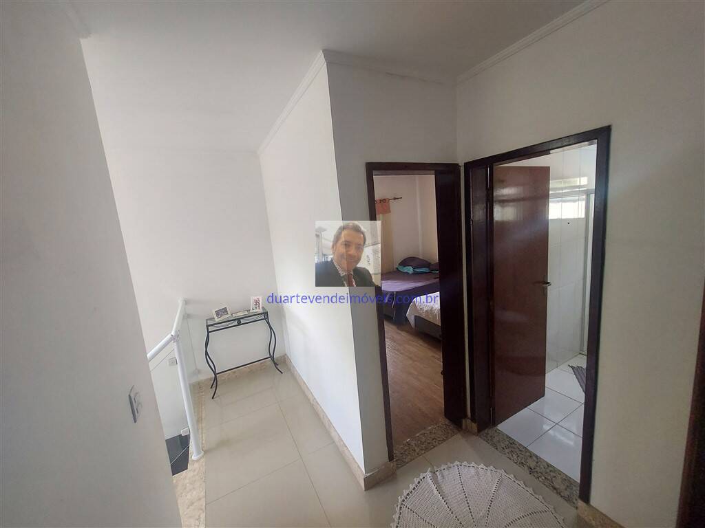 Casa de Condomínio à venda com 3 quartos, 221m² - Foto 13