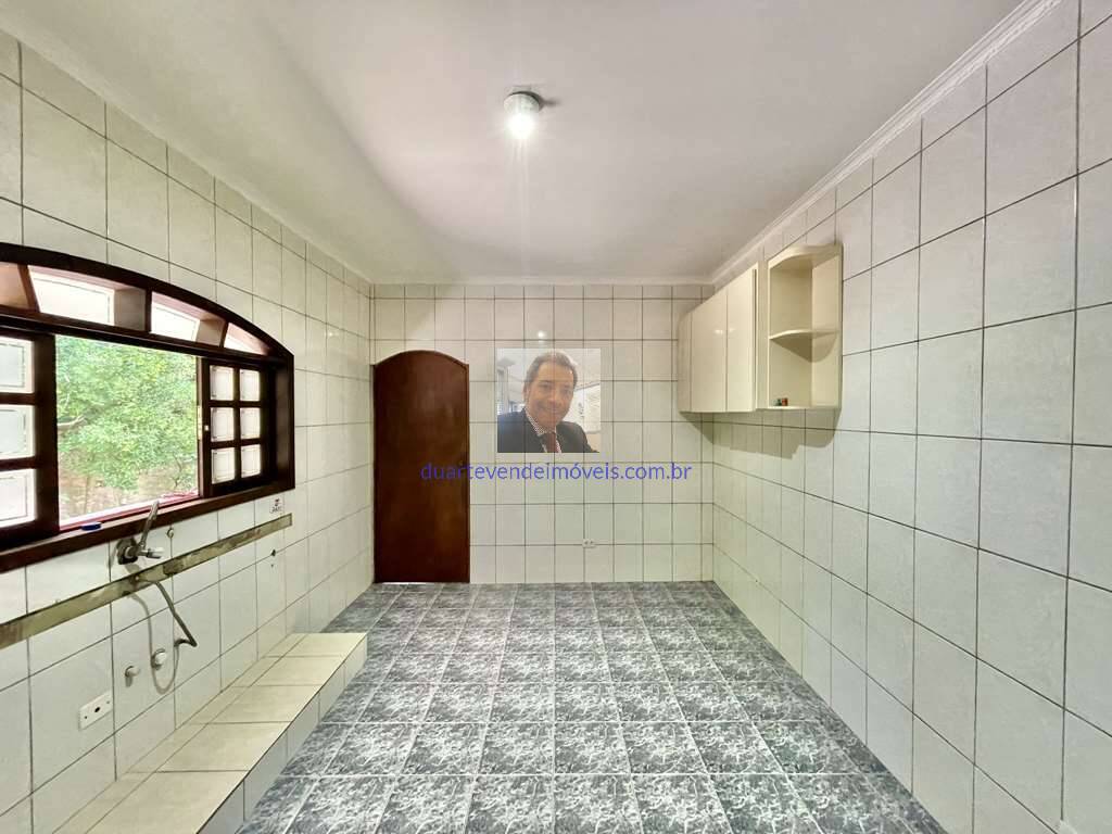 Casa à venda com 3 quartos, 230m² - Foto 25