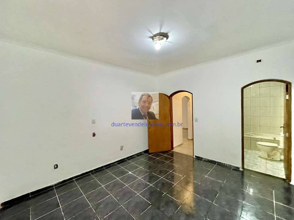 Casa à venda com 3 quartos, 230m² - Foto 28