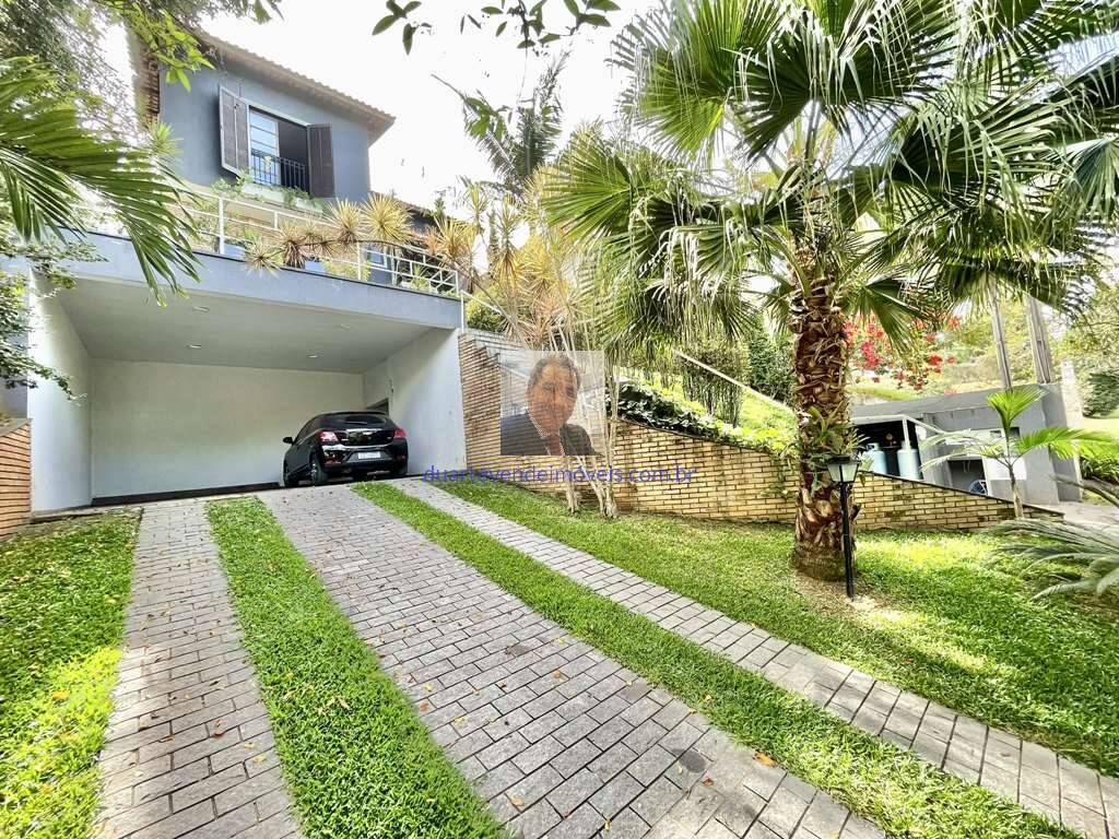 Casa de Condomínio à venda com 4 quartos, 380m² - Foto 2