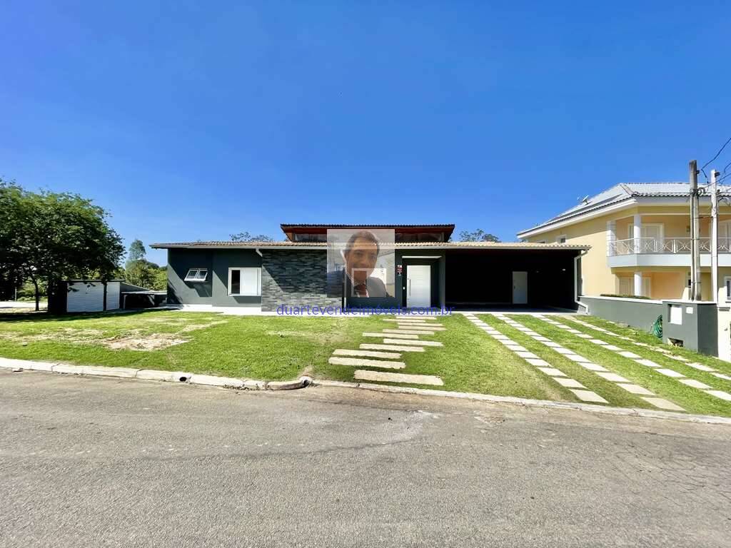 Casa de Condomínio à venda com 4 quartos, 556m² - Foto 1