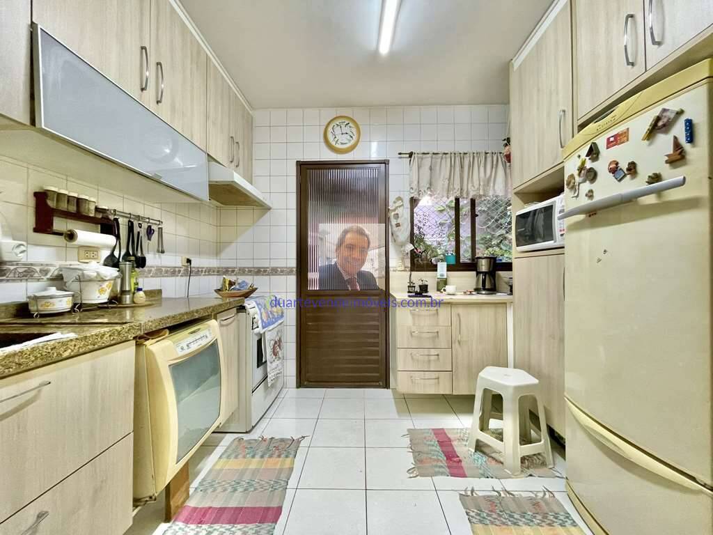 Casa à venda com 2 quartos, 60m² - Foto 18