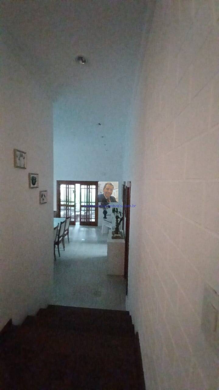 Casa de Condomínio à venda com 3 quartos, 250m² - Foto 17