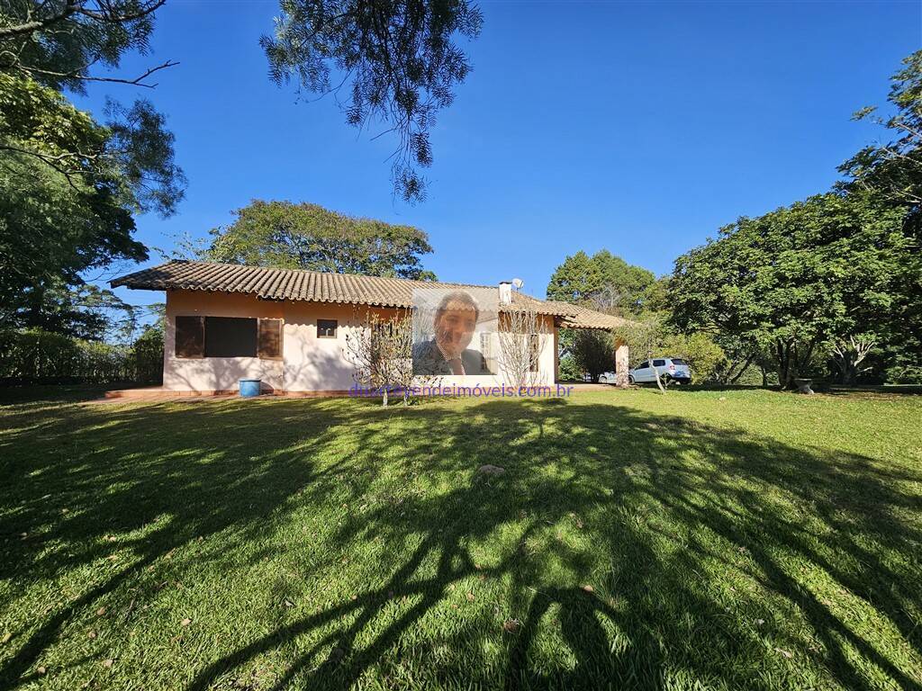 Fazenda à venda e aluguel com 3 quartos, 111m² - Foto 1