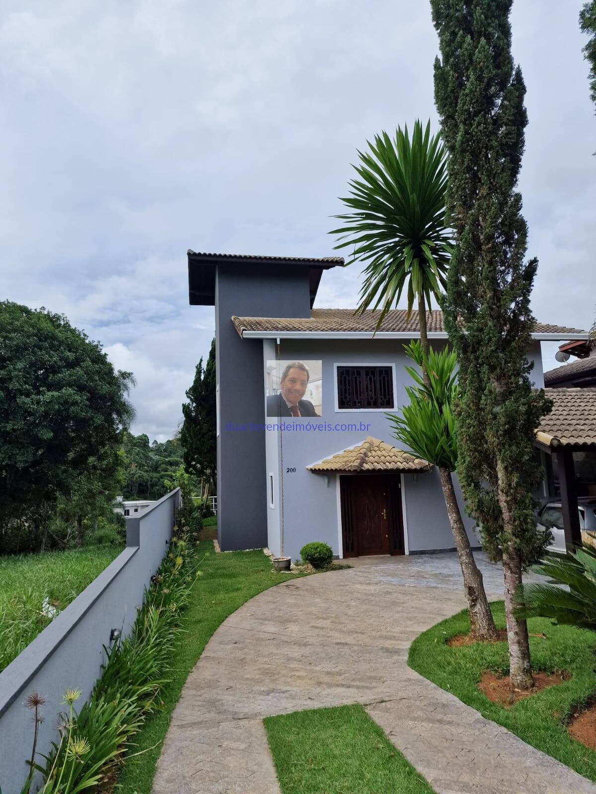 Casa de Condomínio à venda com 3 quartos, 300m² - Foto 1