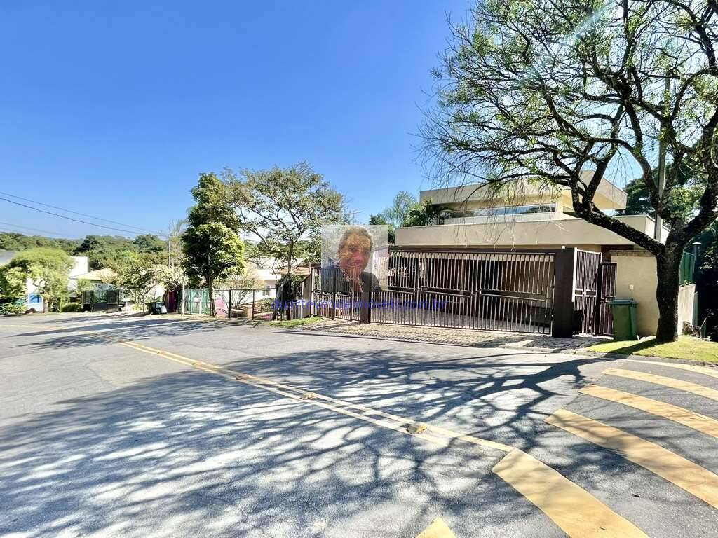 Casa de Condomínio à venda com 4 quartos, 244m² - Foto 2