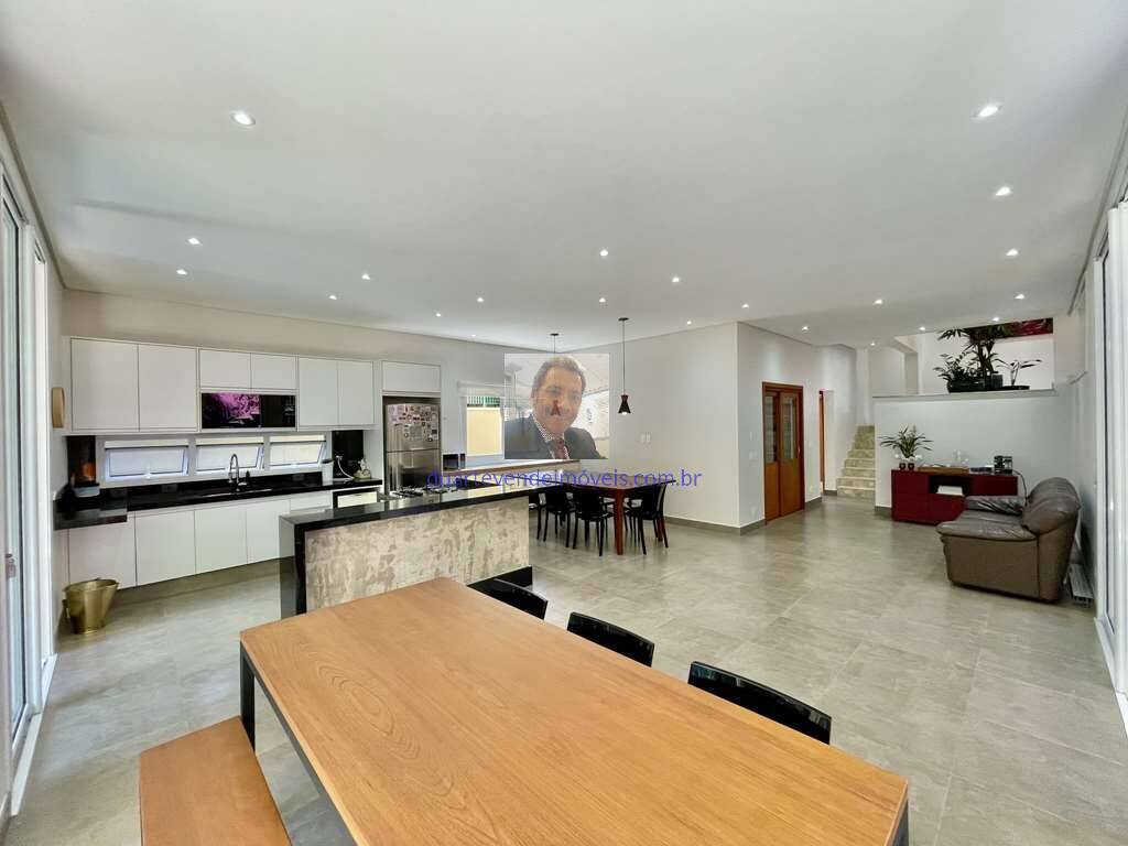 Casa de Condomínio à venda com 4 quartos, 244m² - Foto 29