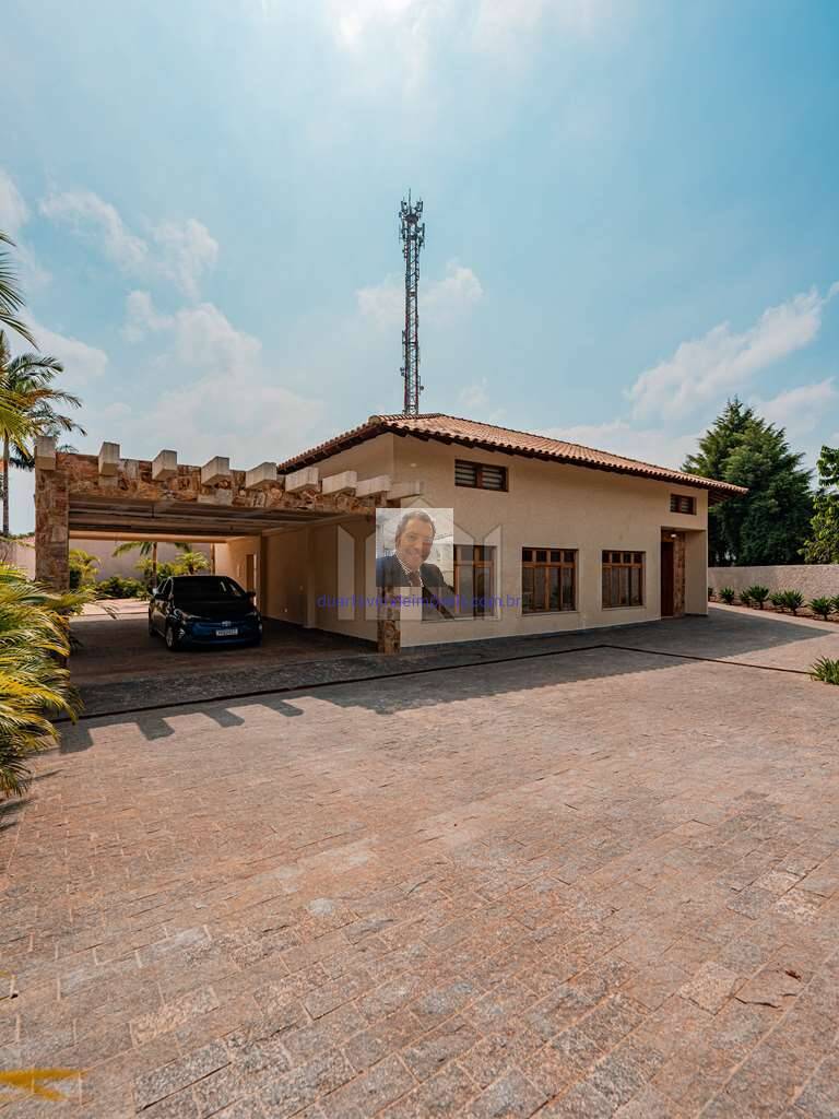 Casa à venda com 4 quartos, 688m² - Foto 2