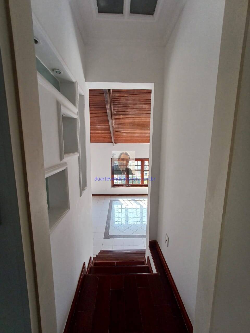 Casa de Condomínio à venda e aluguel com 3 quartos, 490m² - Foto 28