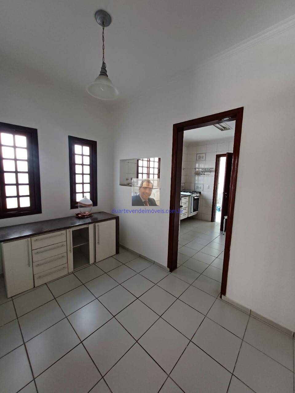 Casa de Condomínio à venda e aluguel com 3 quartos, 490m² - Foto 32