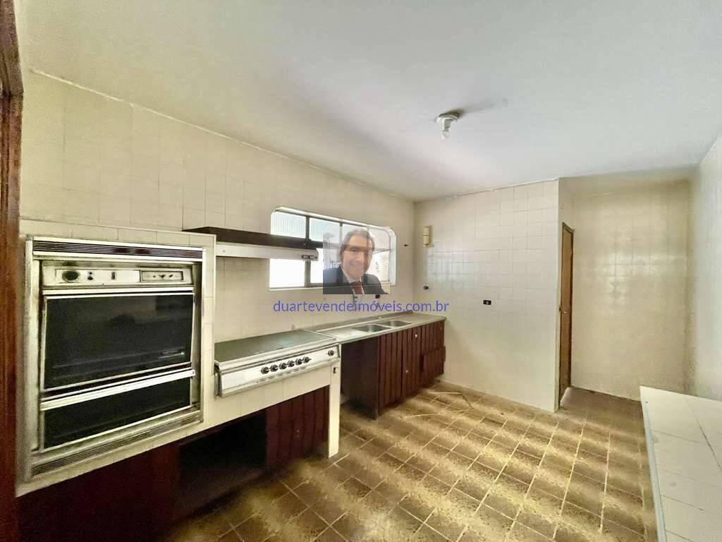 Casa à venda e aluguel com 4 quartos, 700m² - Foto 13