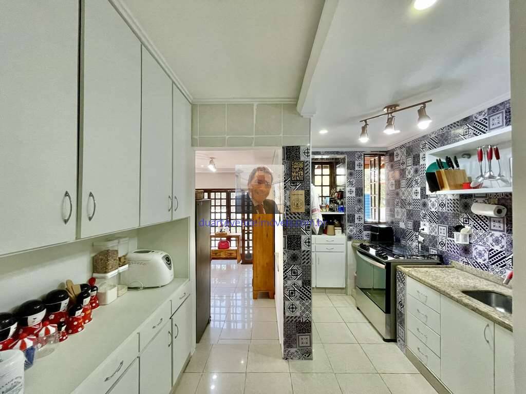 Casa à venda com 3 quartos, 180m² - Foto 20