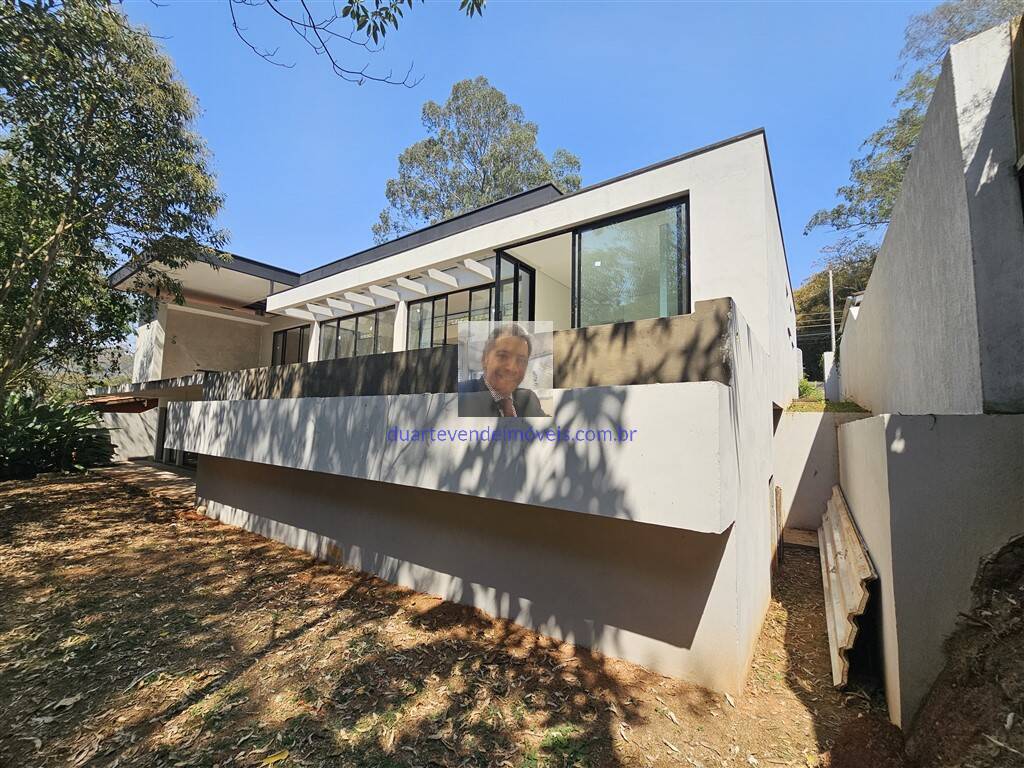 Casa de Condomínio à venda com 4 quartos, 373m² - Foto 1