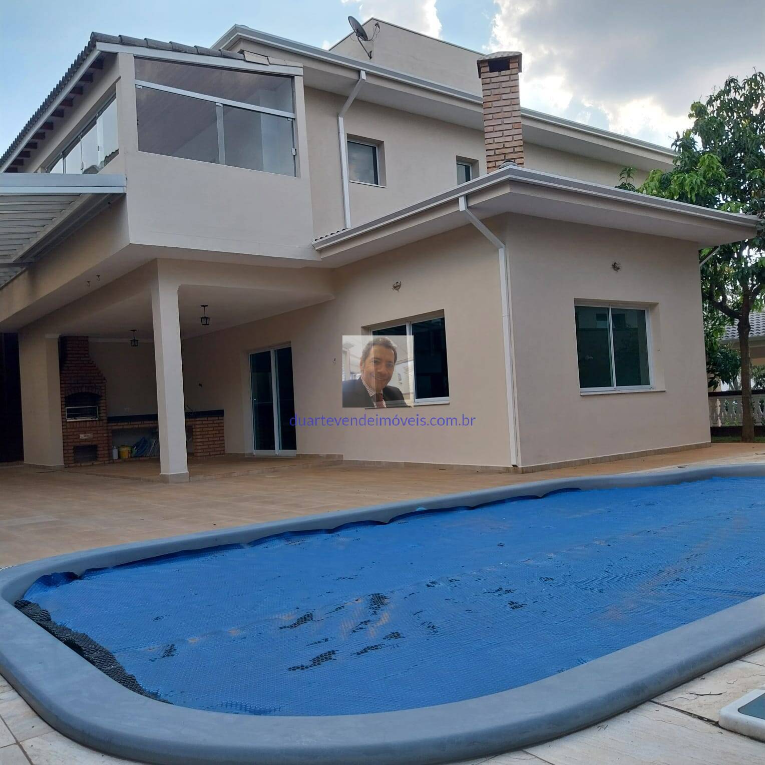 Casa de Condomínio à venda com 4 quartos, 341m² - Foto 2