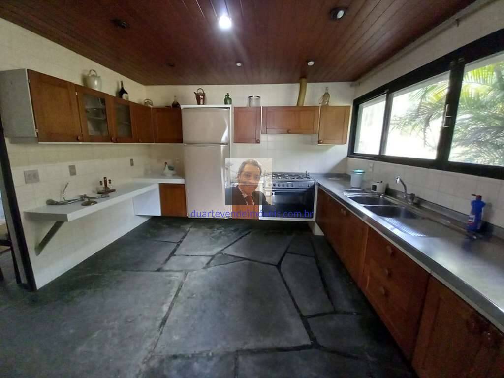 Casa à venda com 5 quartos, 300m² - Foto 16