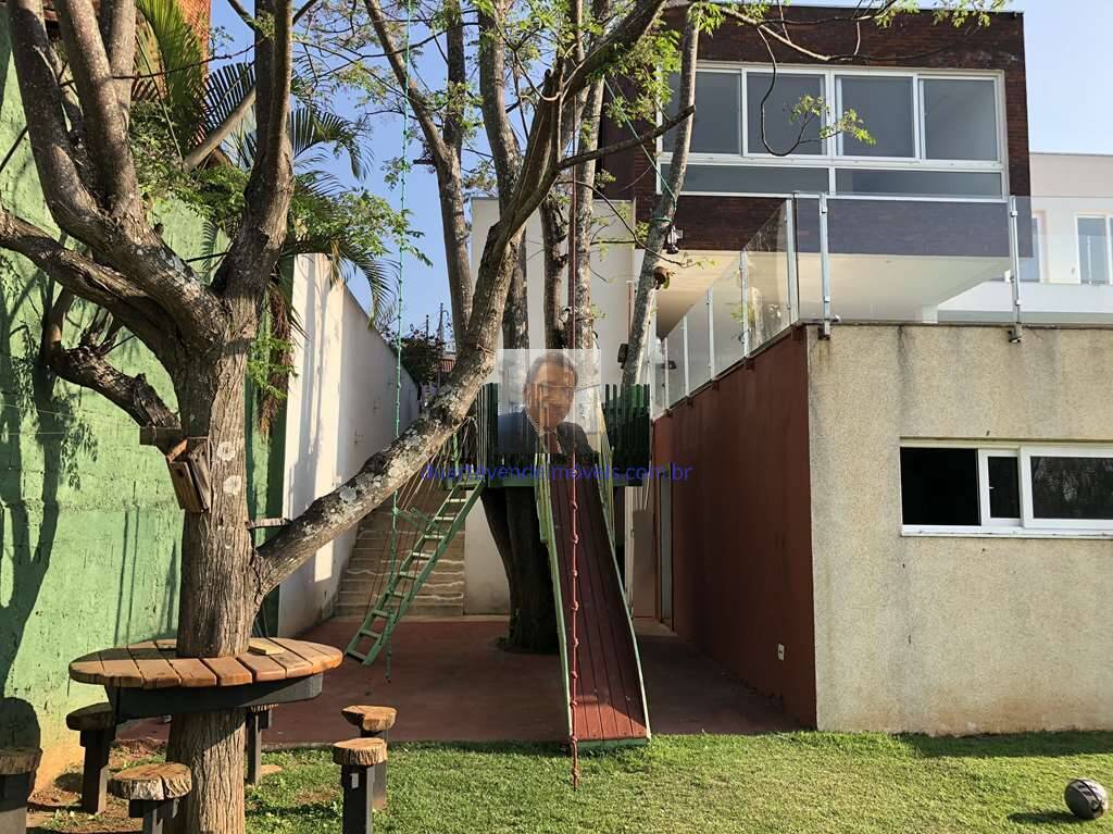 Casa para alugar com 4 quartos, 550m² - Foto 33