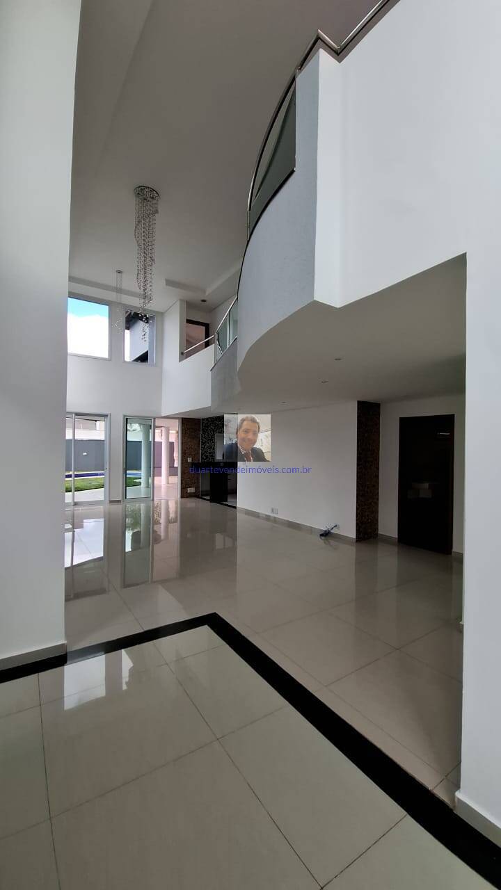 Casa para alugar com 5 quartos, 380m² - Foto 18