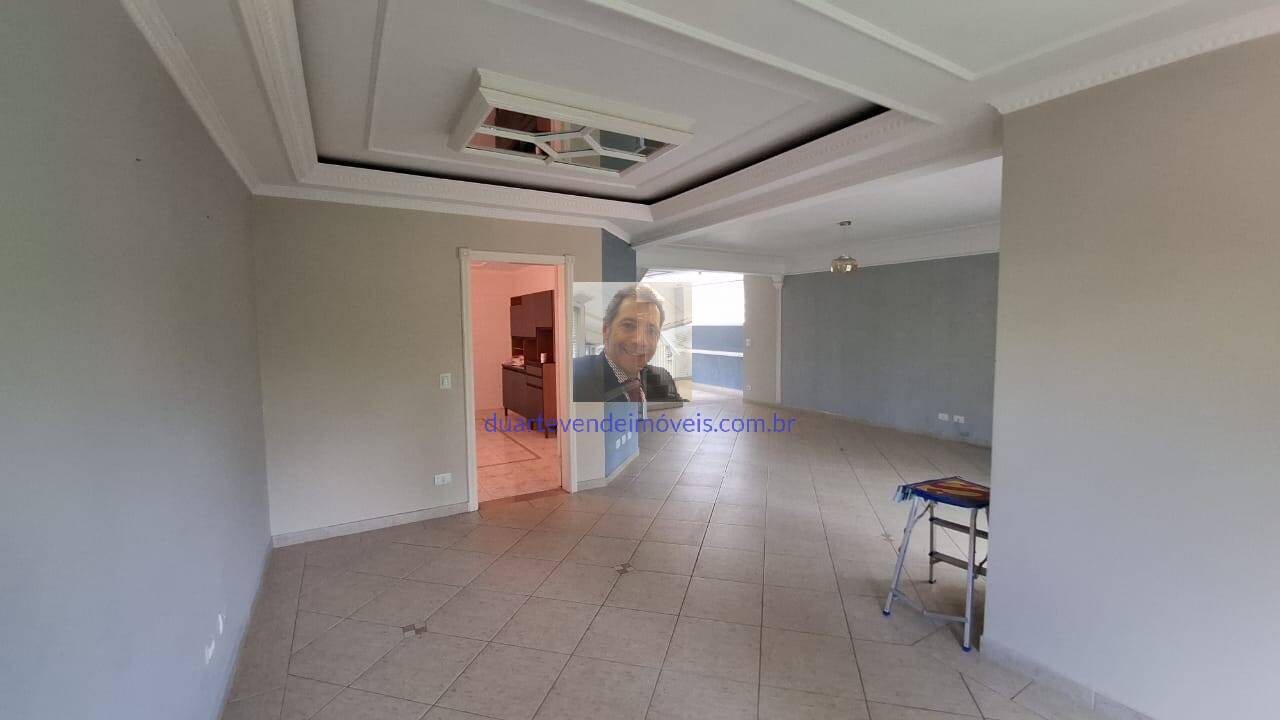 Casa para alugar com 5 quartos, 380m² - Foto 32