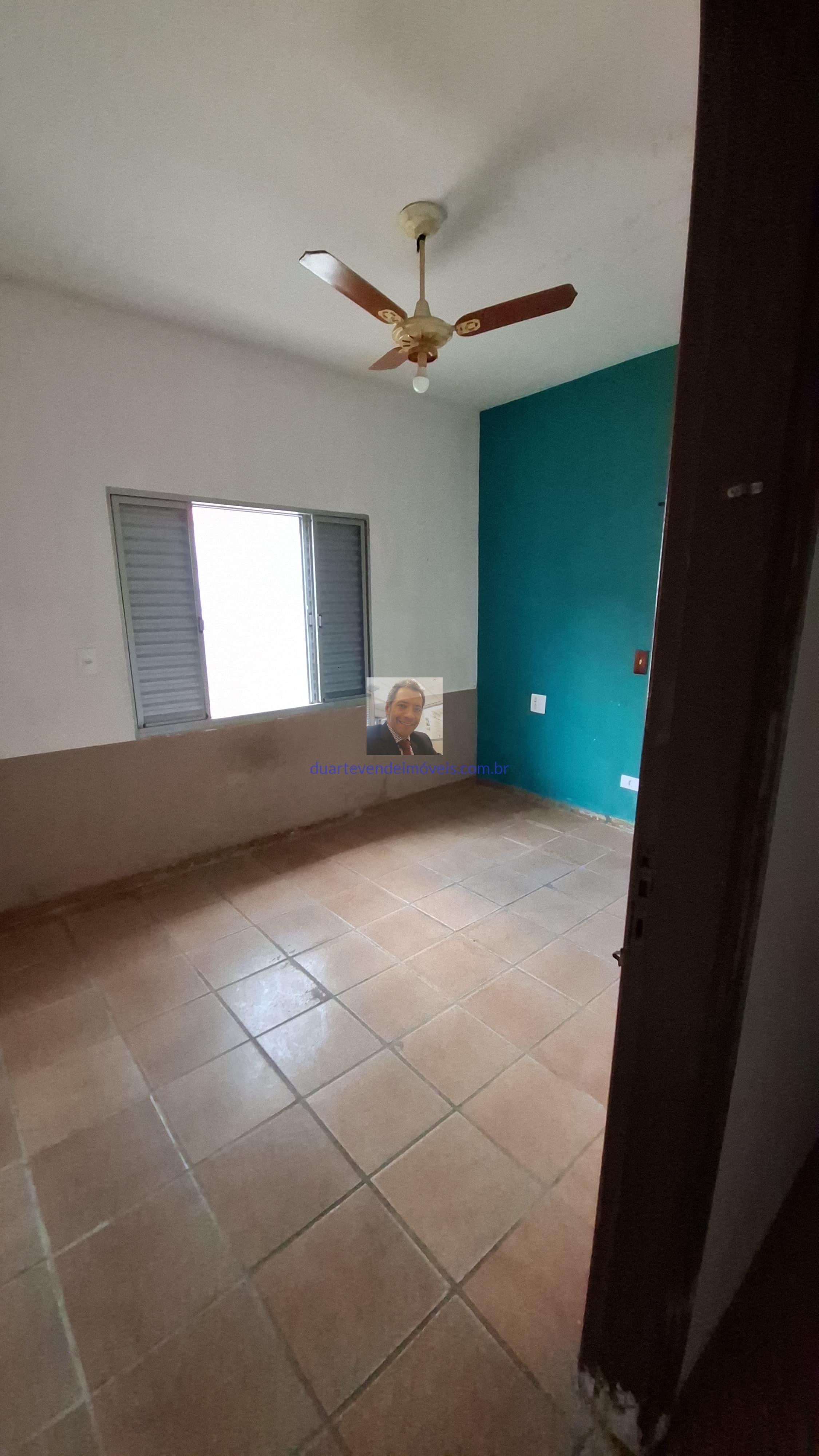 Casa à venda com 4 quartos, 200m² - Foto 3