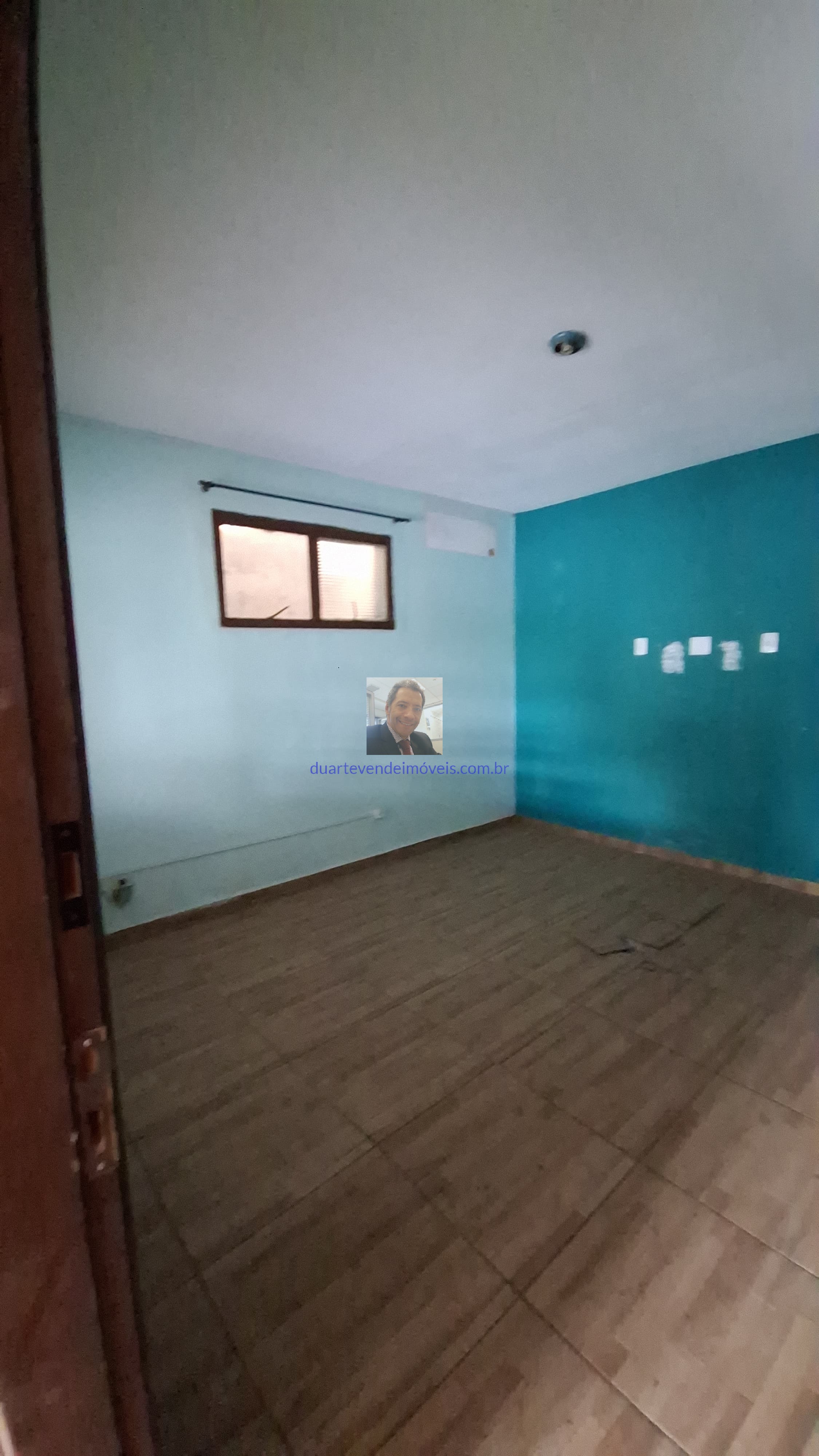 Casa à venda com 4 quartos, 200m² - Foto 11