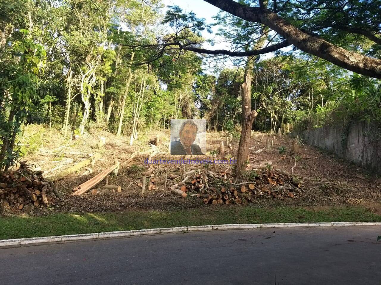 Terreno à venda, 1747m² - Foto 1