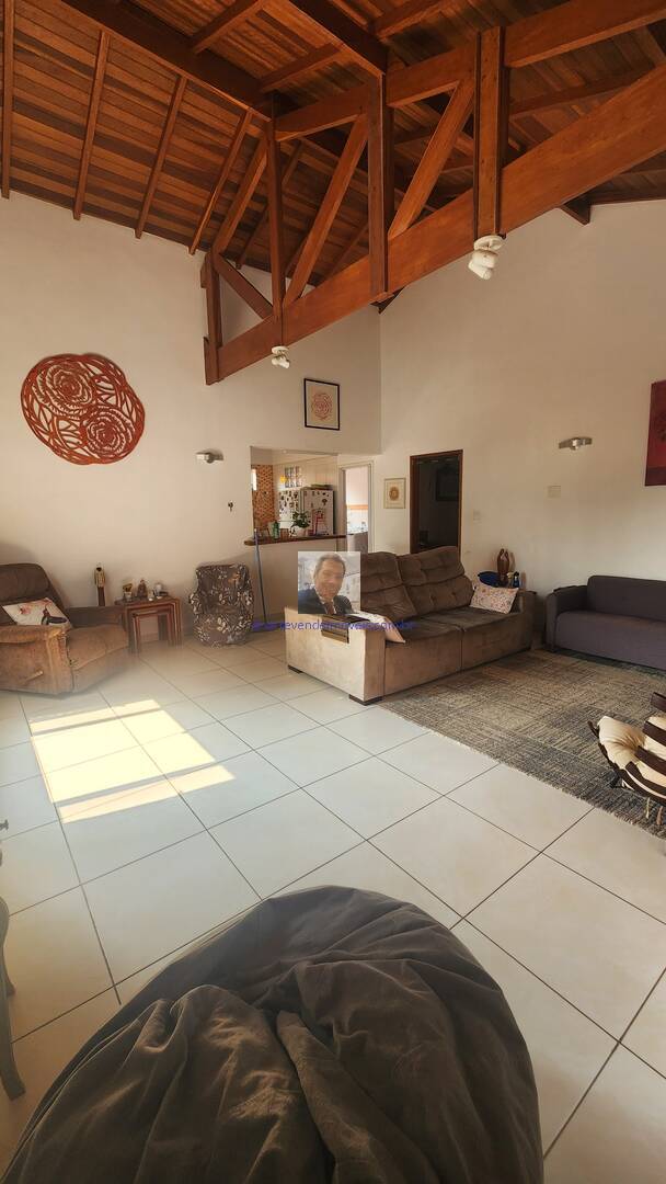 Casa de Condomínio à venda com 3 quartos, 200m² - Foto 5