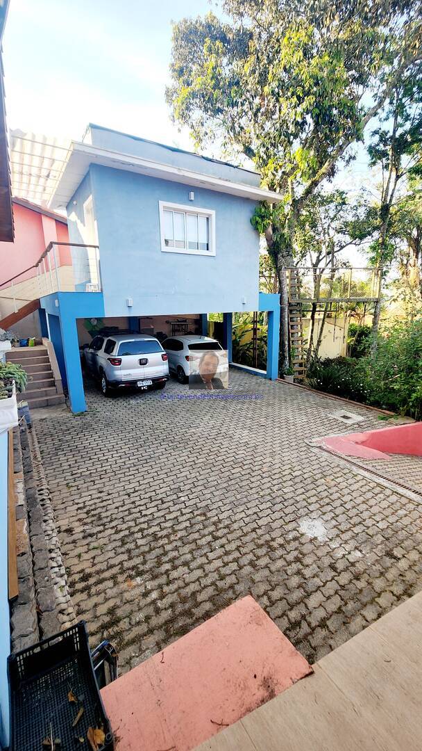 Casa de Condomínio à venda com 3 quartos, 200m² - Foto 1