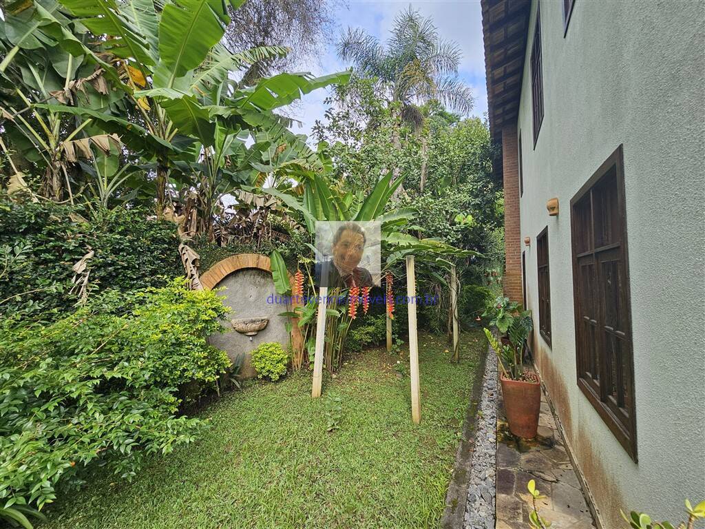 Casa de Condomínio à venda com 1 quarto, 204m² - Foto 4