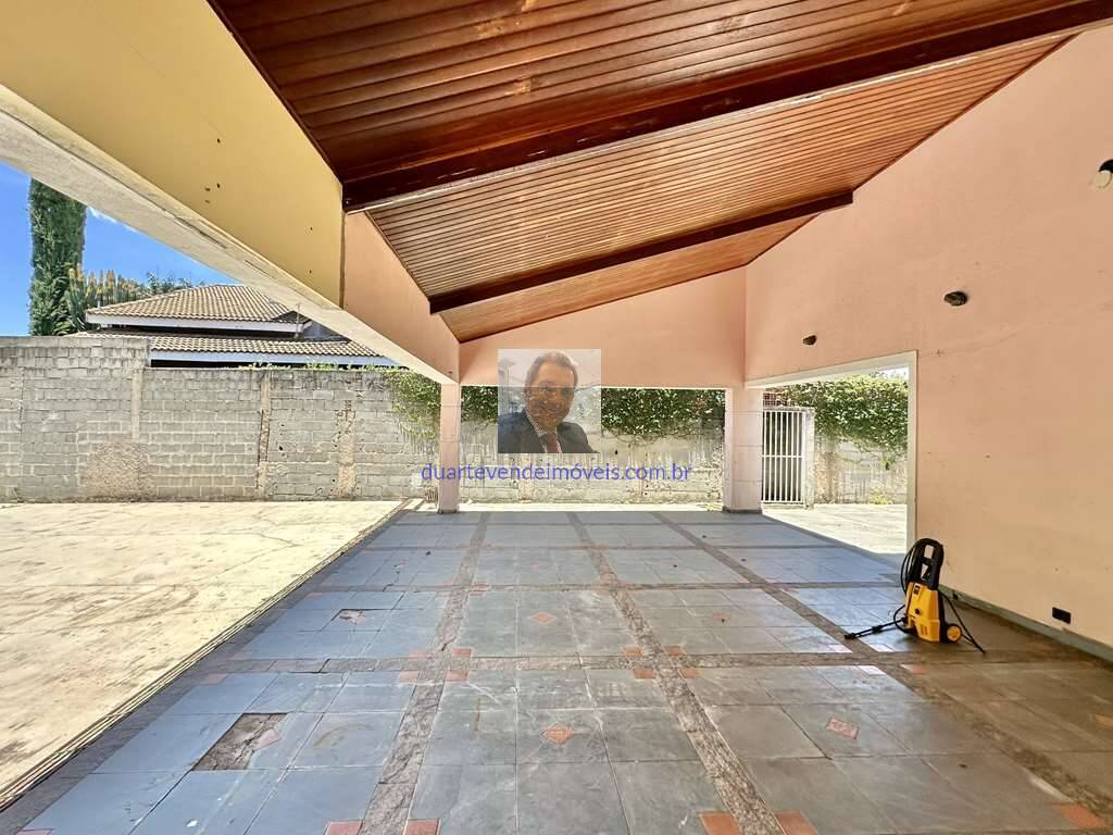 Casa de Condomínio à venda com 3 quartos, 255m² - Foto 1