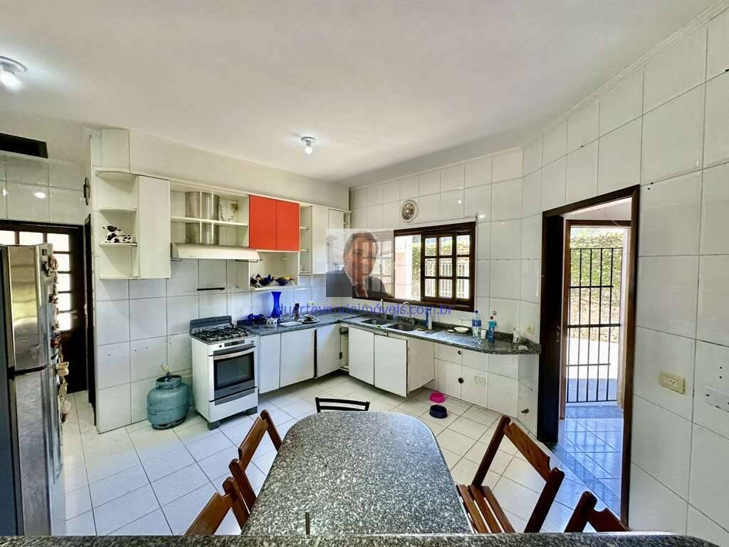 Casa de Condomínio à venda com 3 quartos, 255m² - Foto 30